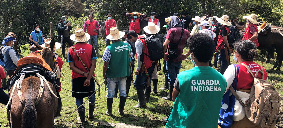 En la actividad participaron personas en proceso de reincorporación, comunidades indígenas, funcionarios de una organización civil dedicada al desminado y de la Misión de Verificación de la ONU en Colombia.