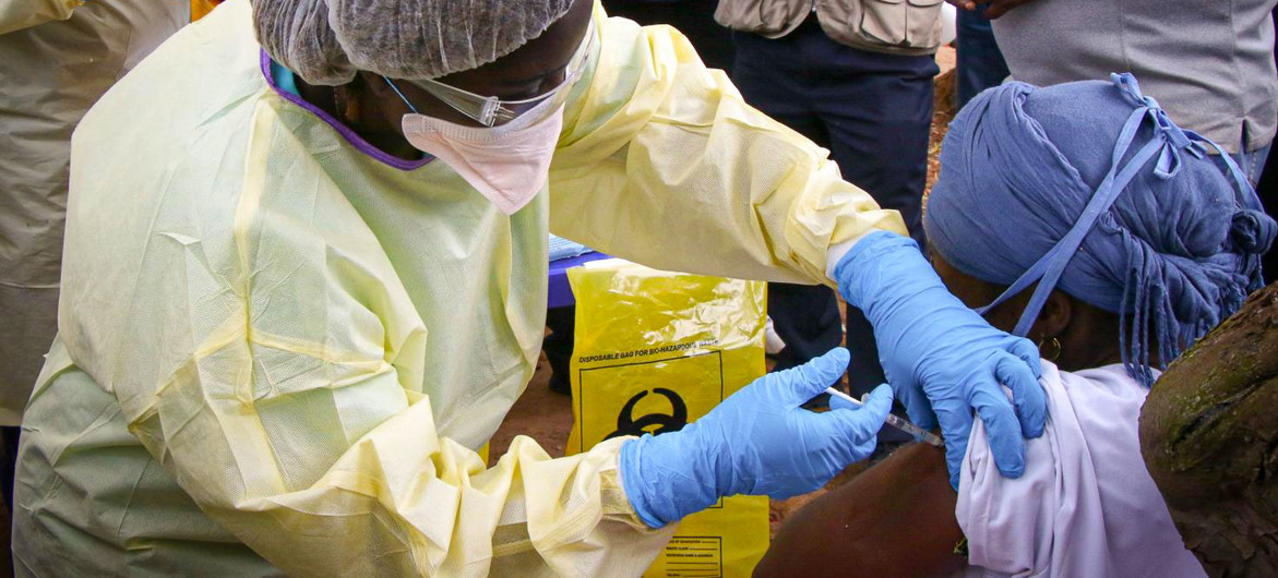 La vacunación ha comenzado en Guinea para controlar el brote de ébola