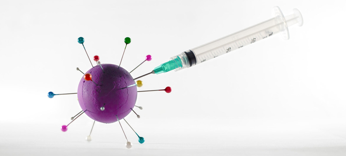 Las vacunas COVID-19 son esenciales para acabar con la pandemia, pero no son la única herramienta.