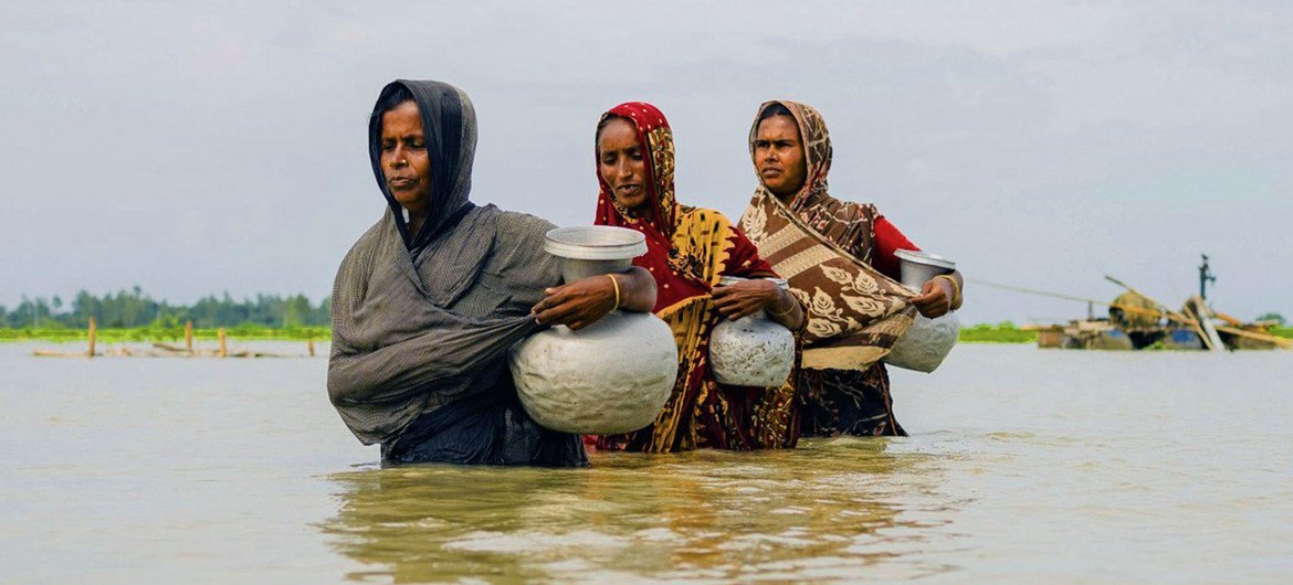 Millones de personas en Bangladesh se han visto afectadas por impactos climáticos como las inundaciones.
