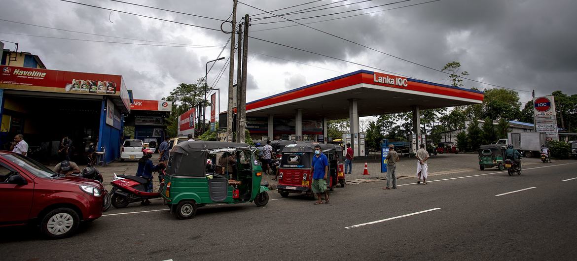 Sri Lanka se enfrenta a una increíble escasez de combustible mientras la nación está asolada por las turbulencias económicas.