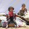Las familas que huyen de la creciente violencia en Daraá construyen campamenos improvisados en la frontera suroeste de Siria.