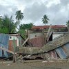 Casas derrumbadas tras el terremoto que tuvo lugar hoy en la provincia de Célebes Occidental, en Indonesia.