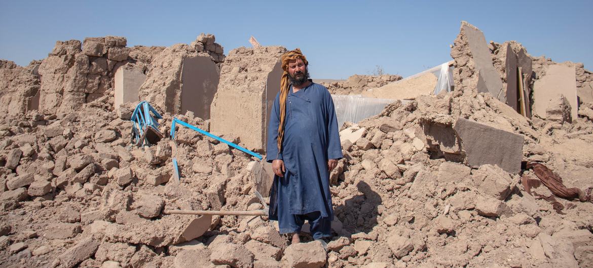 Viviendas destruidas por los terremotos en Herat, Afganistán.